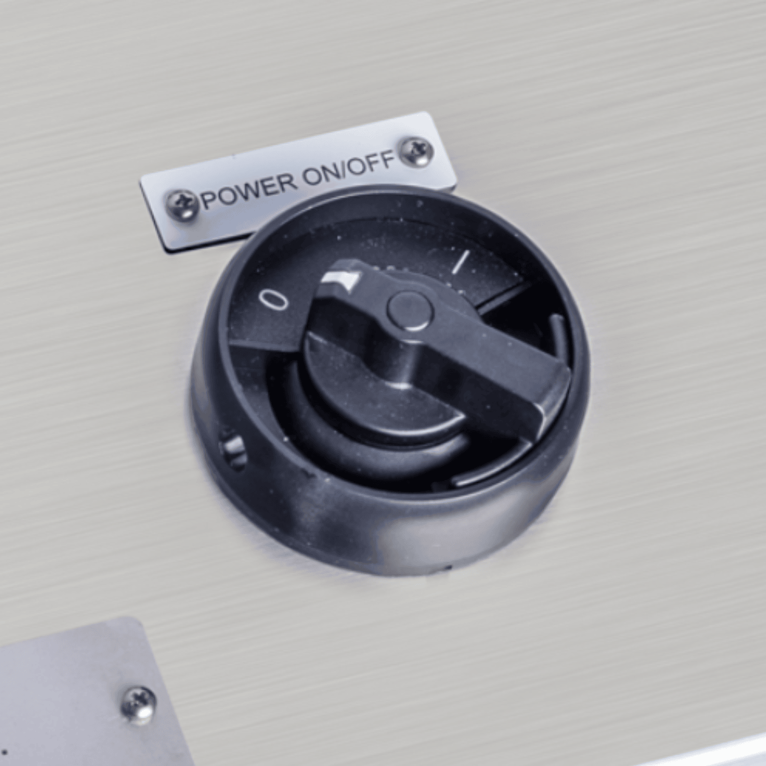 IDC24 - Power on/off selector